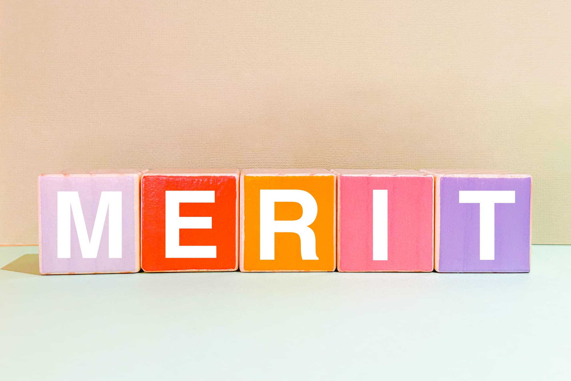 奥歯をセラミックで治療するメリットのイメージ