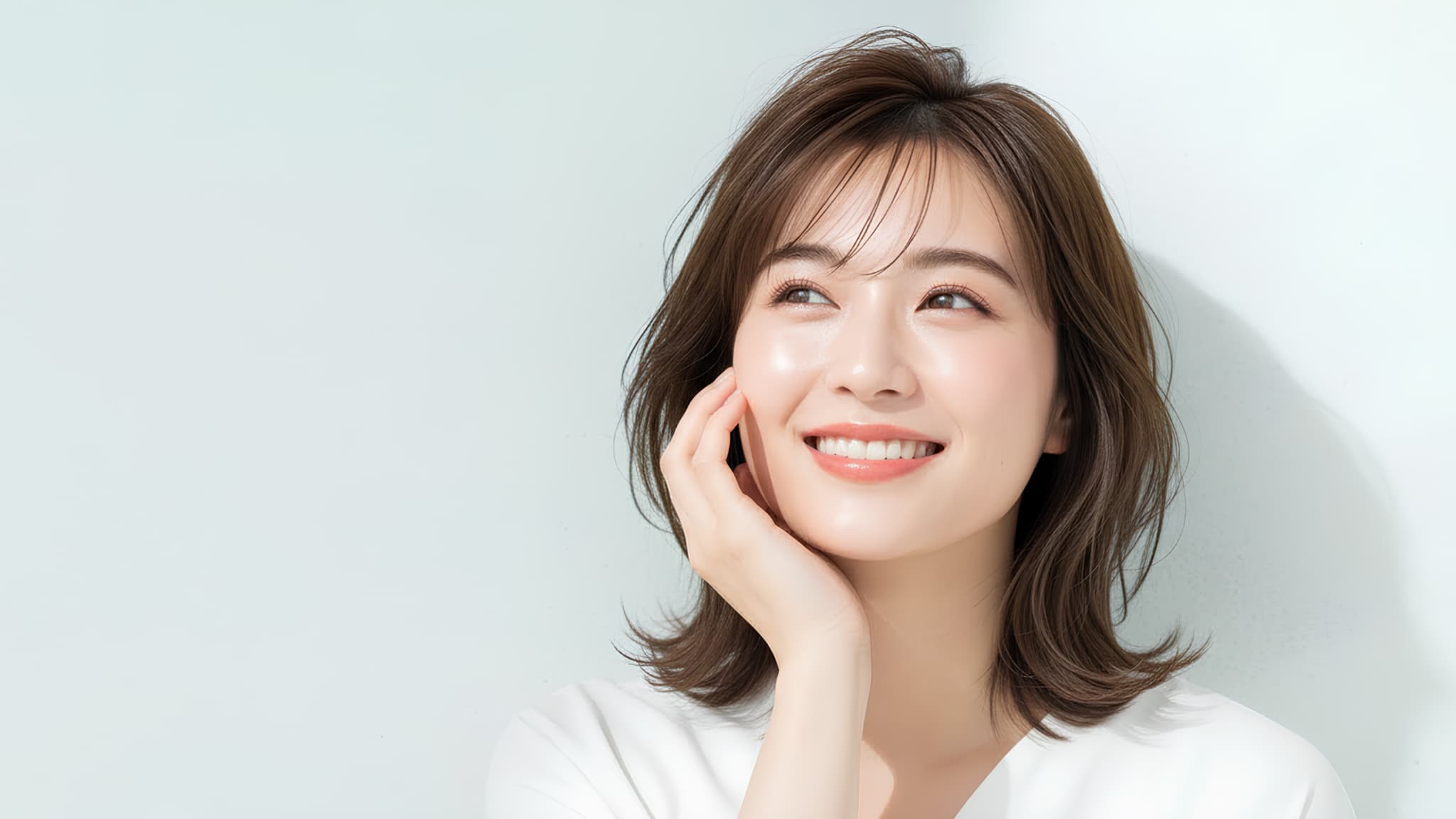 妊娠中にセラミック治療を受けた笑顔の女性