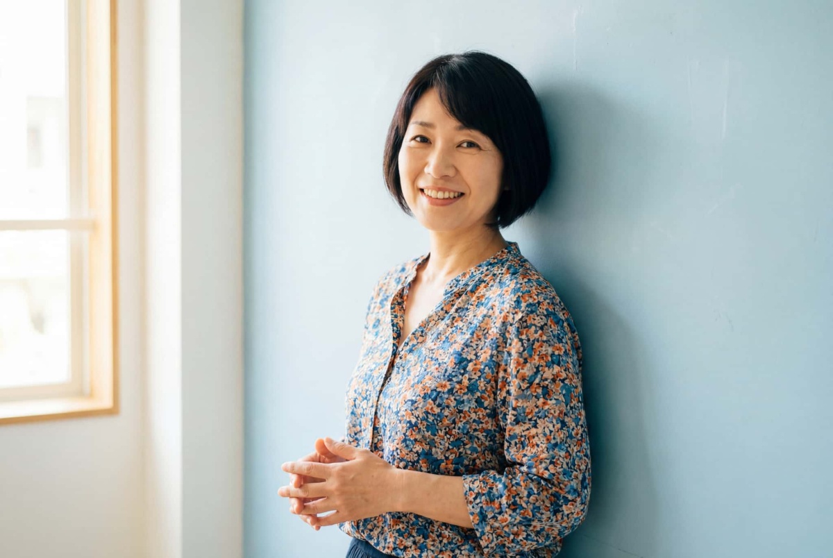 笑顔のミドル女性